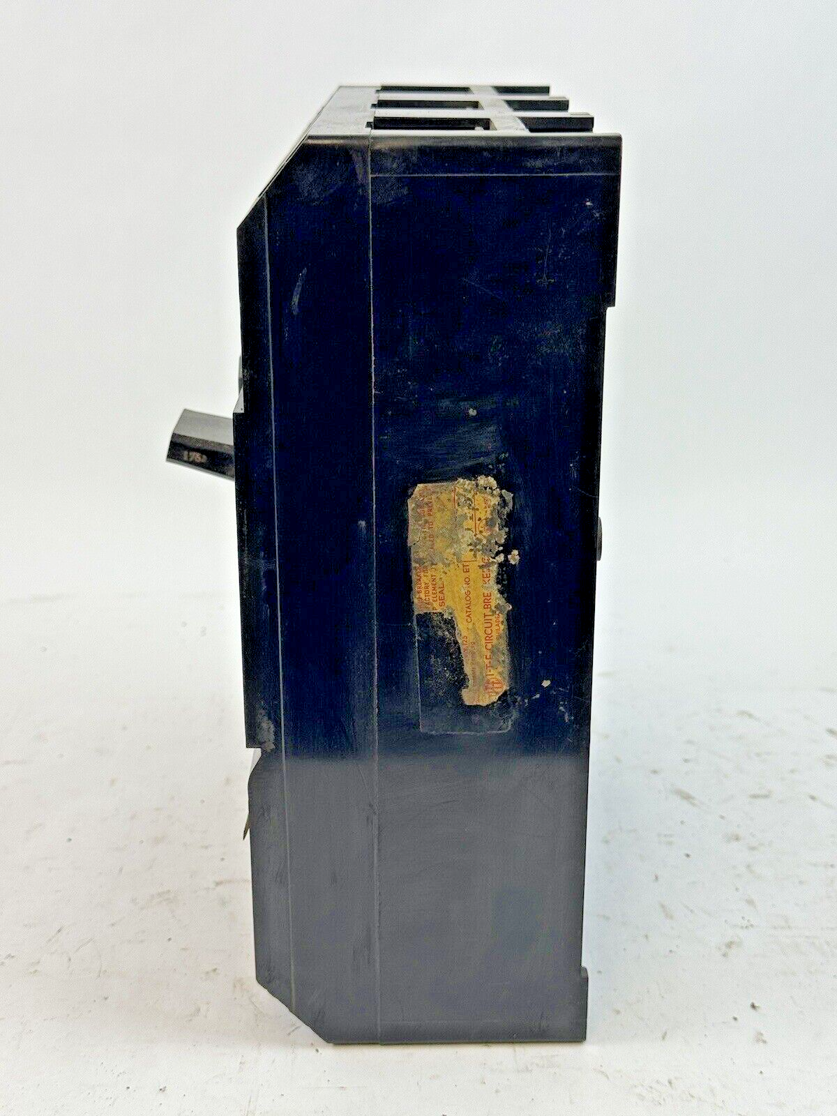 ITE - ET5905 - MOLDED CASE ET-225 FRAME CIRCUIT BREAKER - 175 A, 3 POLE, 600 VAC
