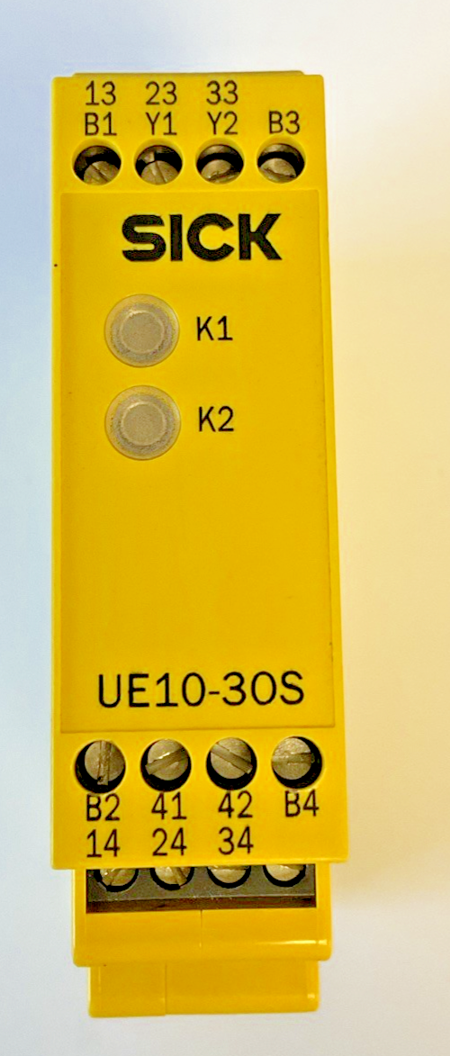 SICK UE10-30S2D0 SAFETY EXTENSION RELAY 24VDC 1.2W