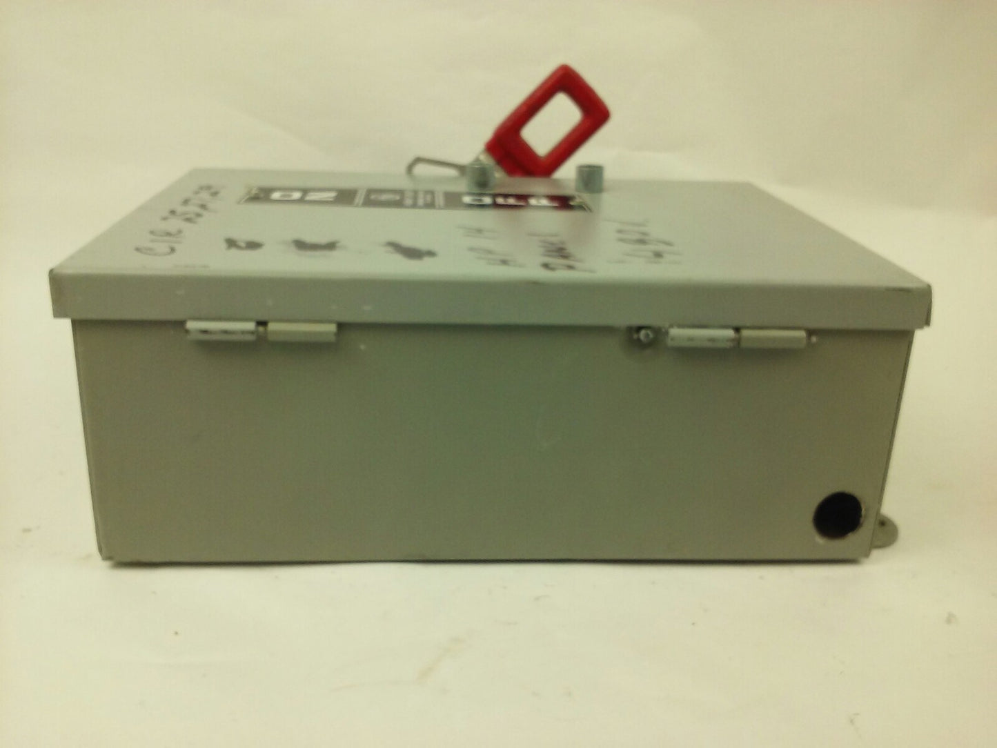 GE THN3361J MODEL 2 SAFETY SWITCH 30A 3P 600VAC/250VDC 30 MAX H.P.