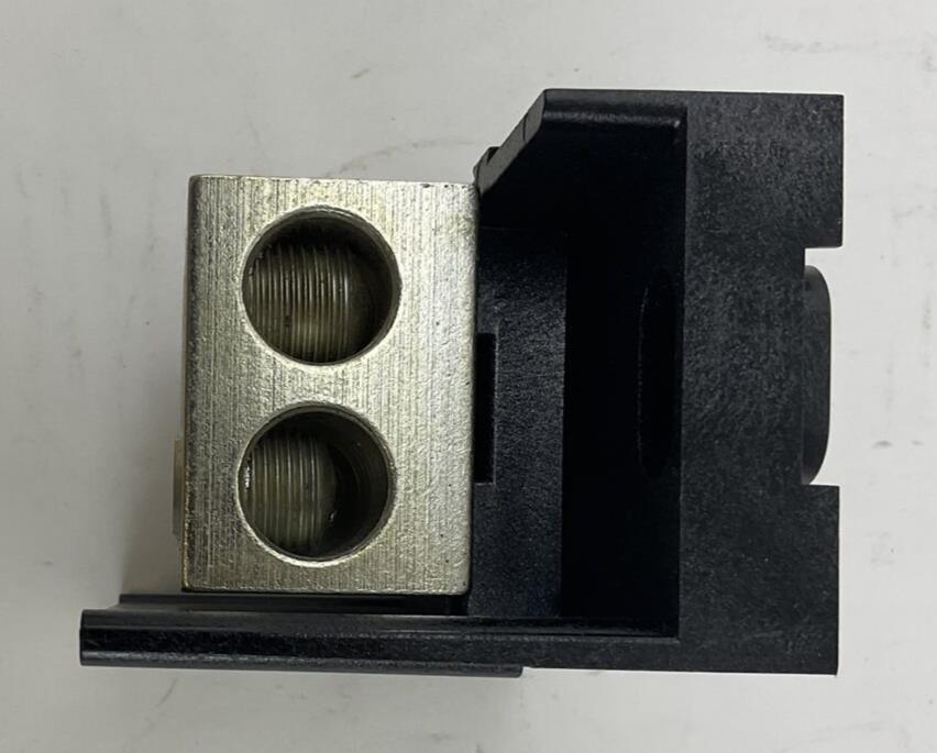 BURNDY BDA-26-350 DISTRIBUTION BLOCK VERSI-POLE