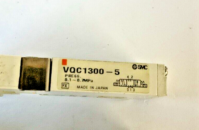 SMC VQC1300-5, VQ11401-5, VQ1401Y-5 PNEUMATIC SOLENOID VALVE***LOT OF 3***