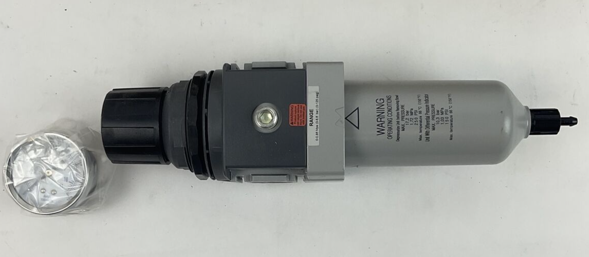 PARKER P33EA96ESMBNGP FILTER REGULATOR  0-125 PSIG