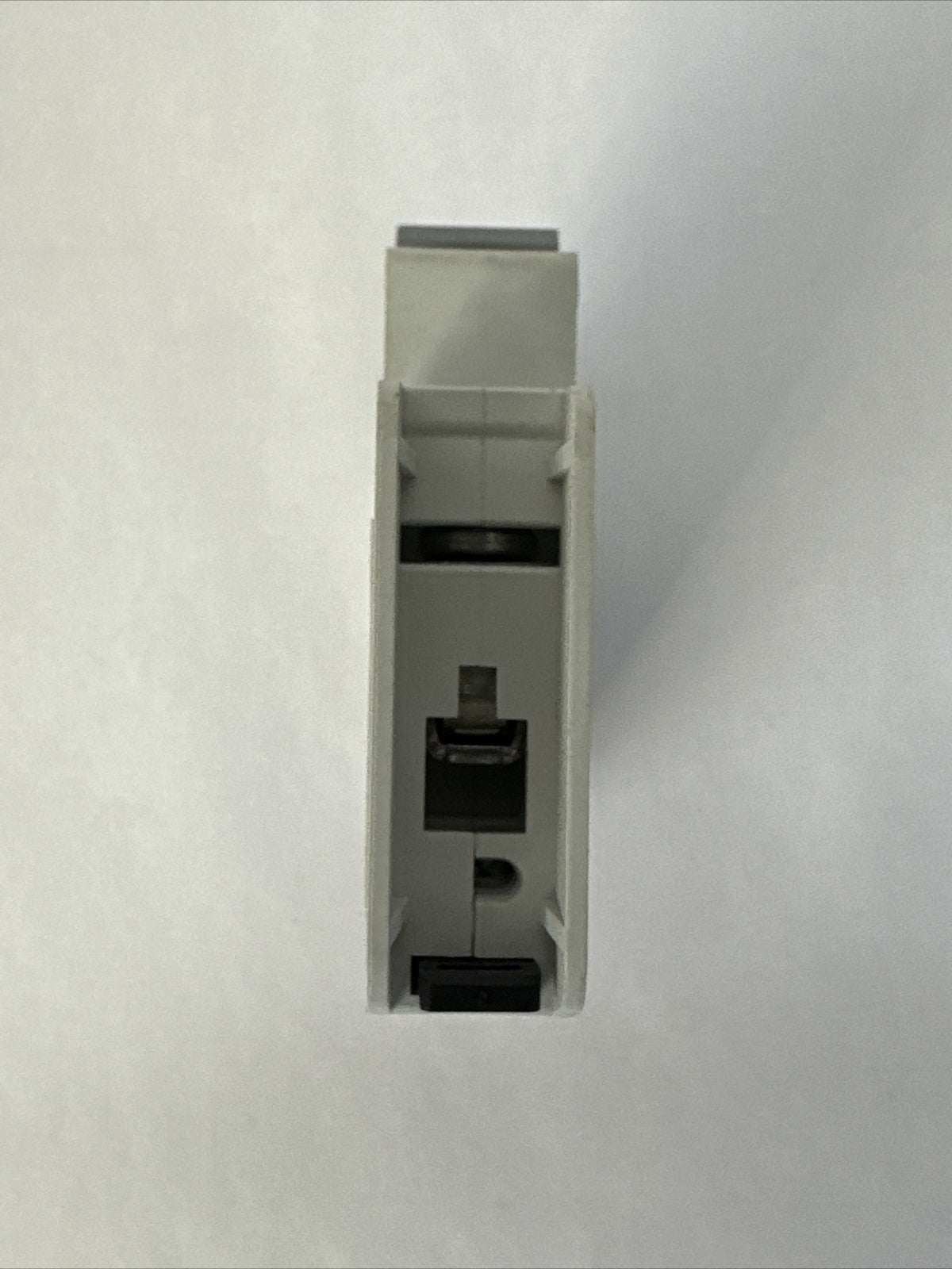EATON WMZT1D08 CIRCUIT BREAKER 8A 277VAC 1POLE (LOT OF 5)