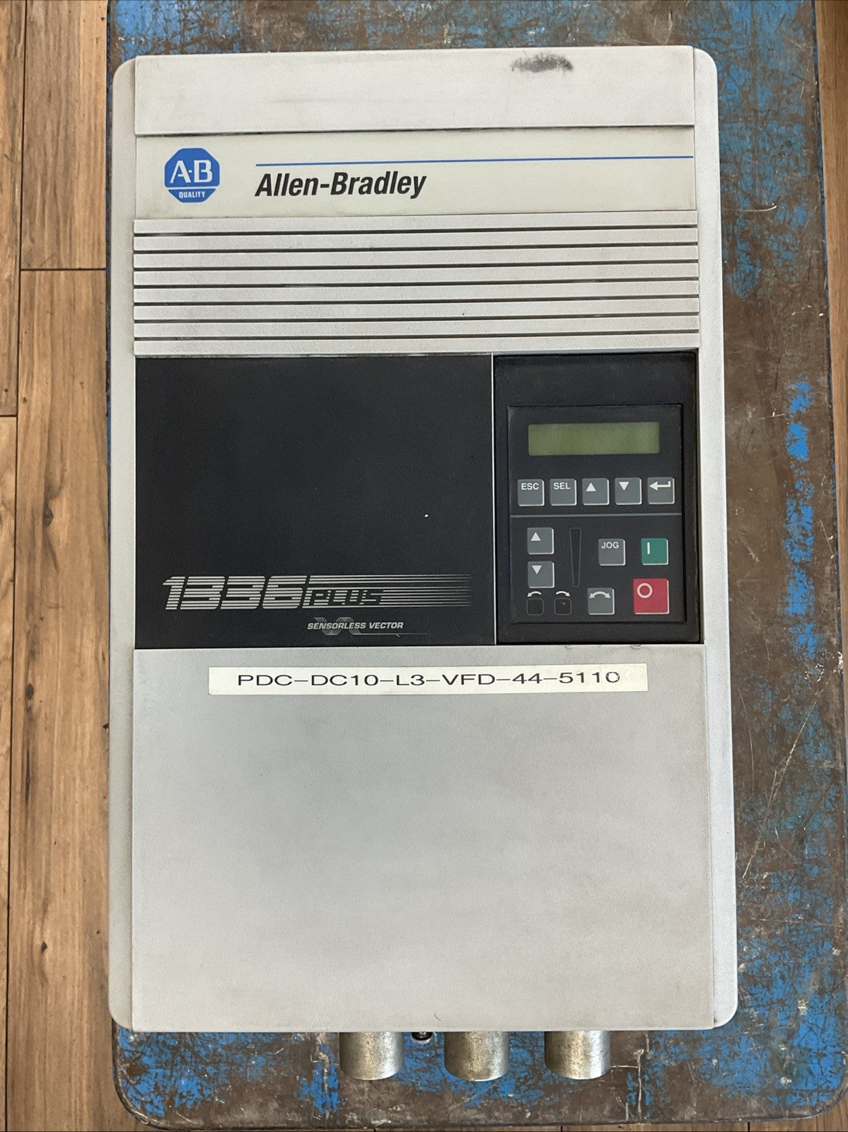 ALLEN BRADLEY 1336S-B007-AA-EN4-GM1-HAB SER D 1336 PLUS SENSORLESS VECTOR DRIVE