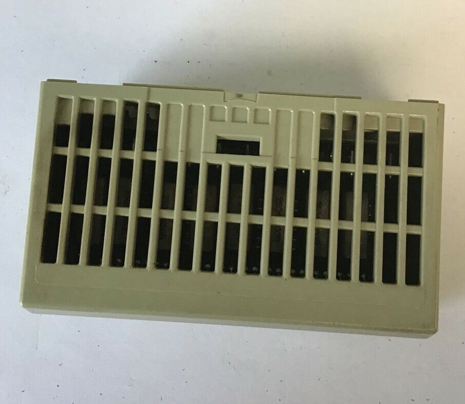 ALLEN BRADLEY 1794-IA8 INPUT 120VAC 50-60HZ ****LOTOF3****
