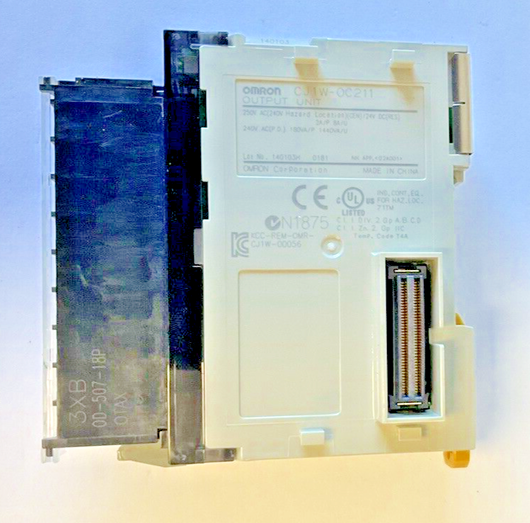 OMRON CJ1W-OC211 OUTPUT UNIT MODULE 250VAC