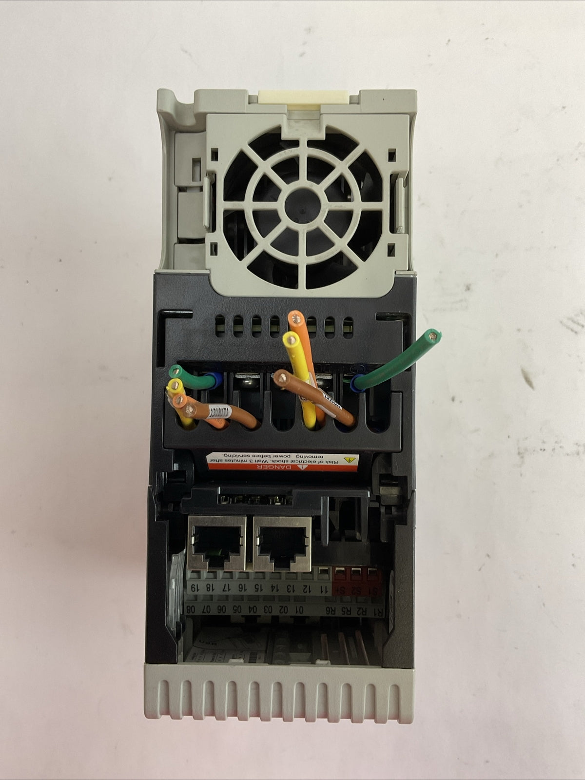 ALLEN BRADLEY 25B-D2P3N104 AC DRIVE FRN 5.001 OUTPUT 0-460VAC SER A POWERFLEX