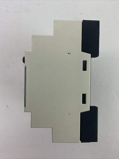SCHNEIDER ELECTRIC ZELIO SR3 B261BD SMART RELAY 24VDC OUTPUT RELAY 24VDC 240VAC