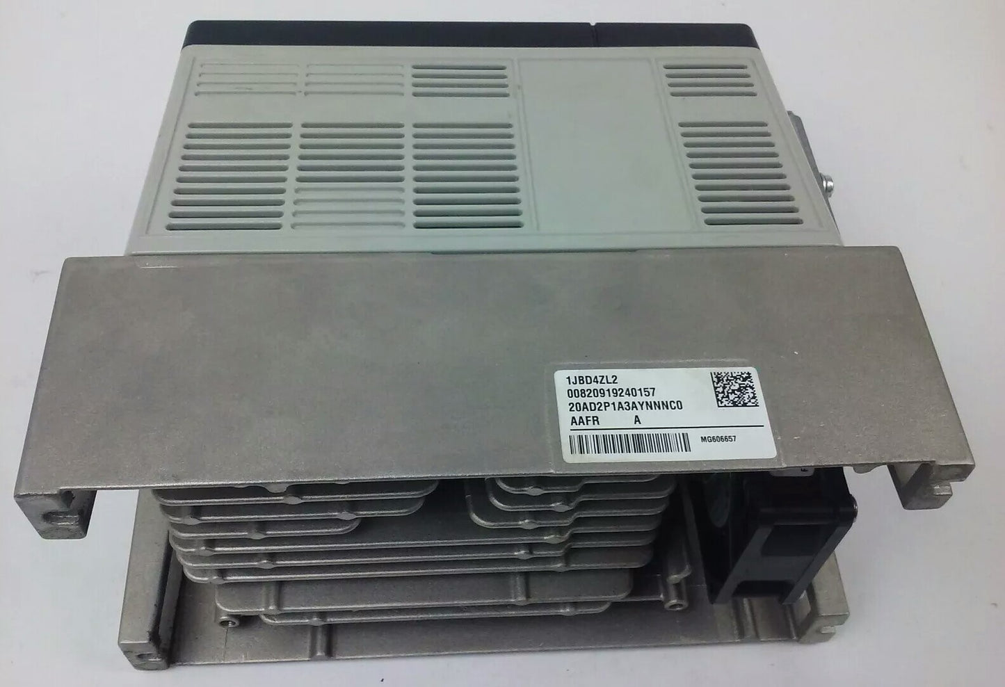 ALLEN BRADLEY POWER FLEX 70 20A-D2P1A3AYNNNC0 SER. A,3PH,480V, 1HP, W/ 20-HIM-A3