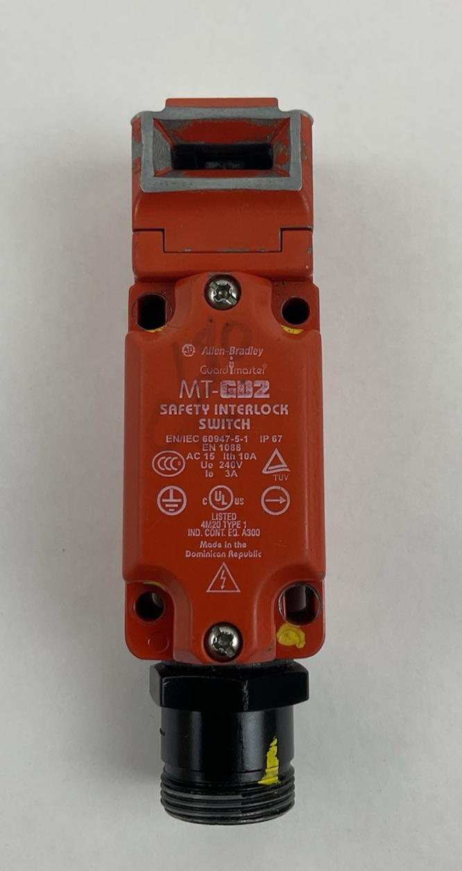 ALLEN-BRADLEY 240V GUARDMASTER SAFETY INTERLOCK SWITCH MT-GD2 / IEC 60947-5-1