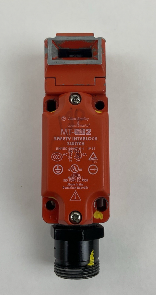 ALLEN-BRADLEY 240V GUARDMASTER SAFETY INTERLOCK SWITCH MT-GD2 / IEC 60947-5-1