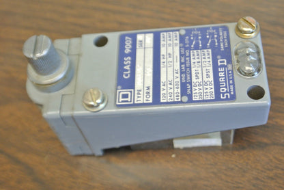 SQUARE D 9007 B064A2 HEAVY DUTY LIMIT SWITCH / NEW SURPLUS / FORM P8