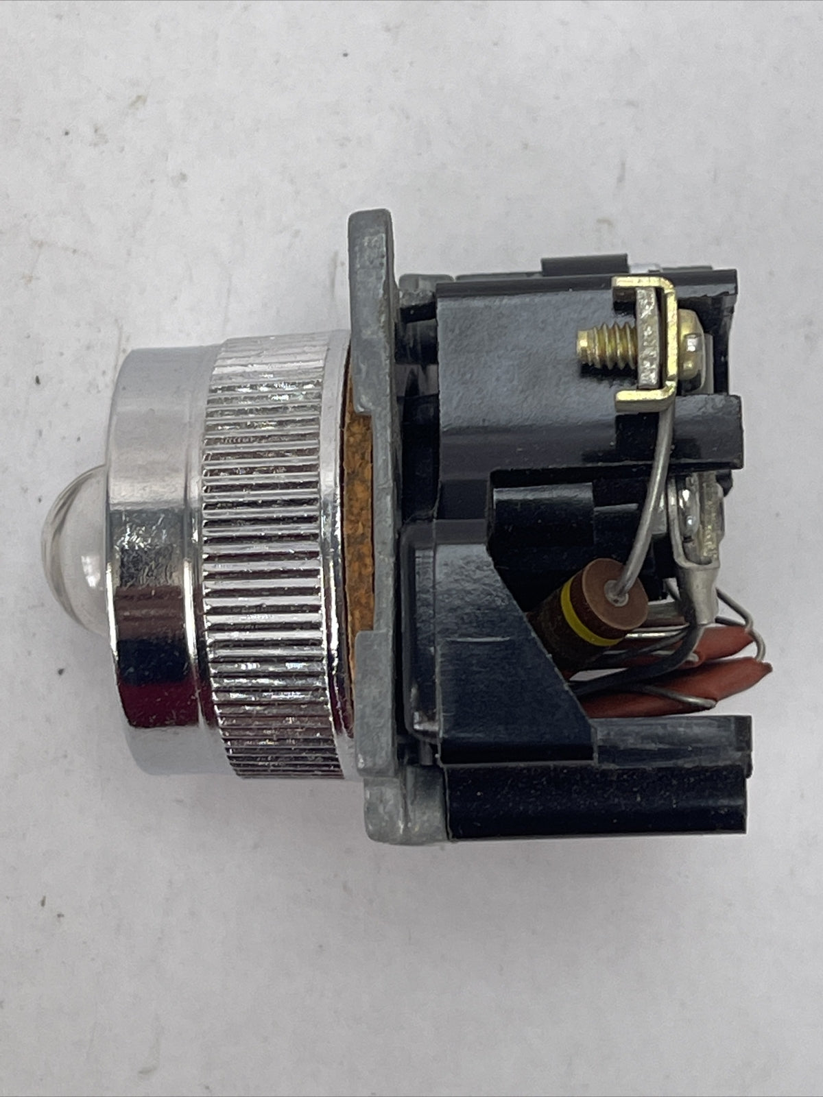 CUTLER HAMMER 10250T228 STD. IND. LIGHT 1 HOLE MTG. 440VDC