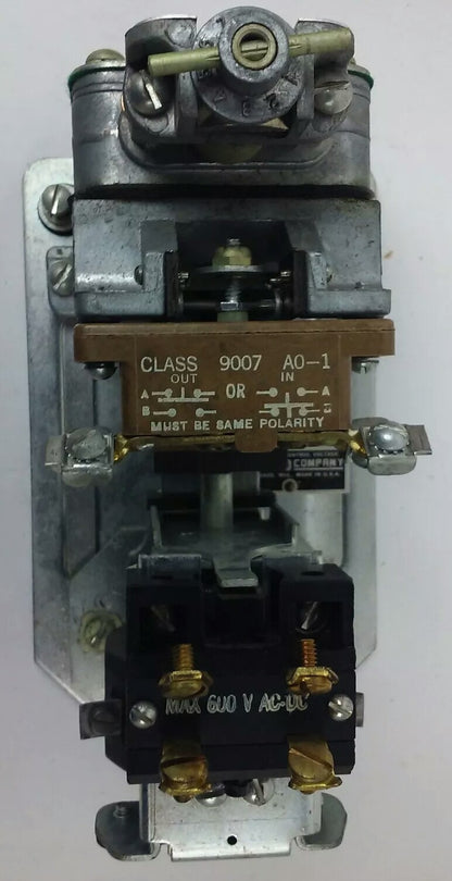 SQ. D CLASS 9050 TYPE RO-12E SER.A, AC PNEUMATIC TIMING RELAY, 110V,60HZ,15A,NEW