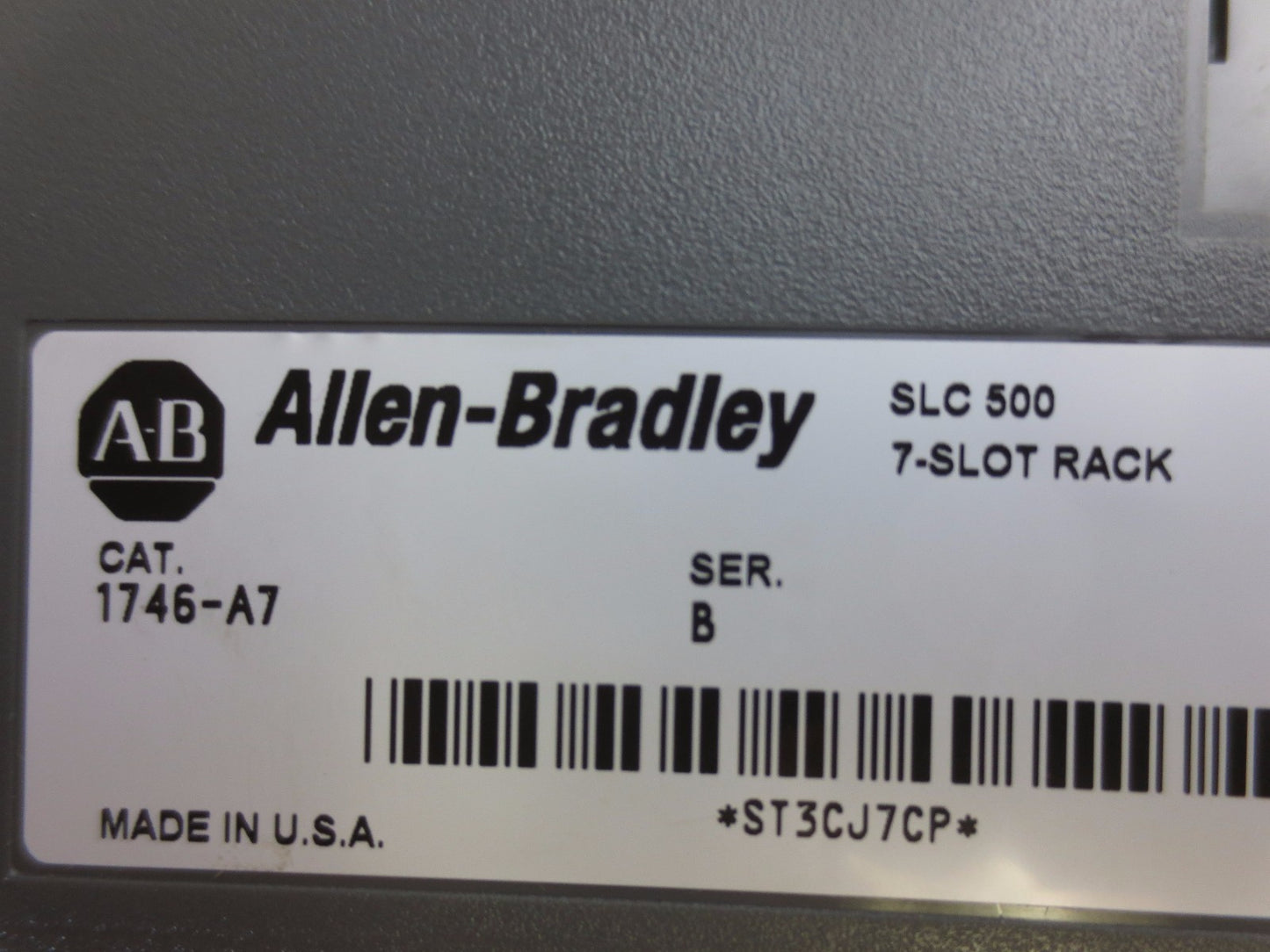 ALLEN-BRADLEY 1746-A7 RACK for SLC500 Ser. B - 7-SLOT RACK with (2) SLOT FILLERS