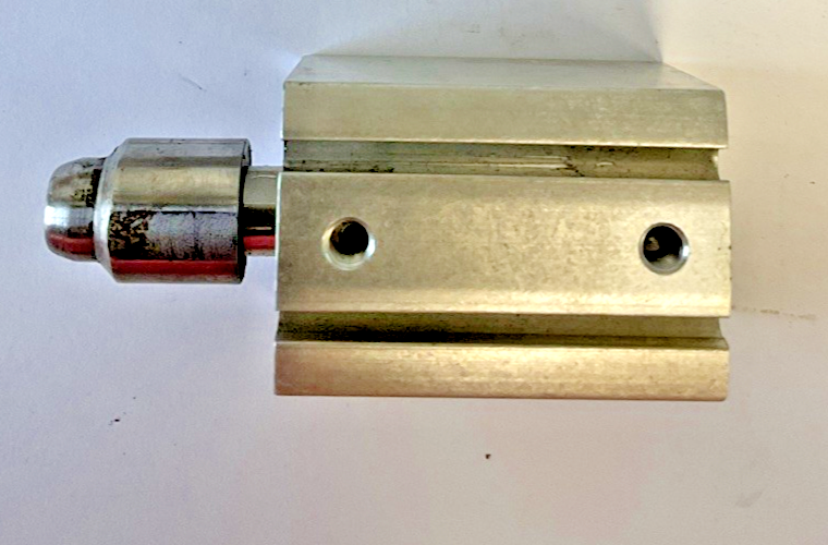 FESTO ADVC-20-15-I-P-A PNUEMATIC CYLINDER (2 W708) (1 D108) 10BAR ***LOTOF3***