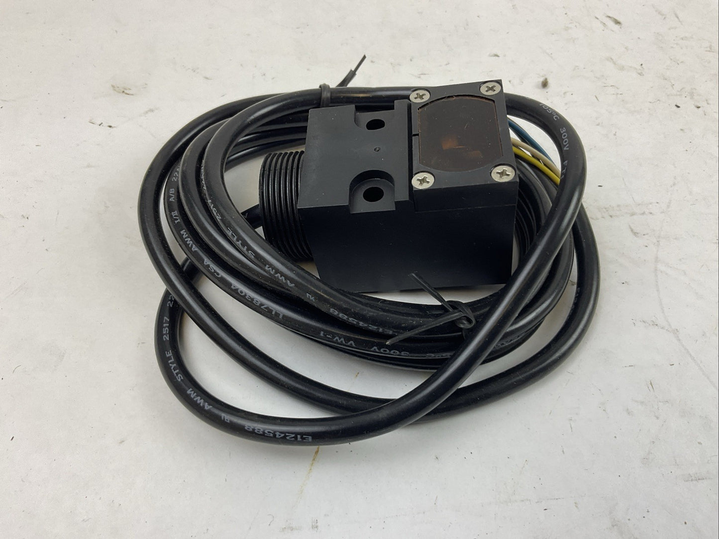 BANNER SMW915LVAG 120VAC 30VDC VALU-BEAM PHOTOELECTRIC SENSOR