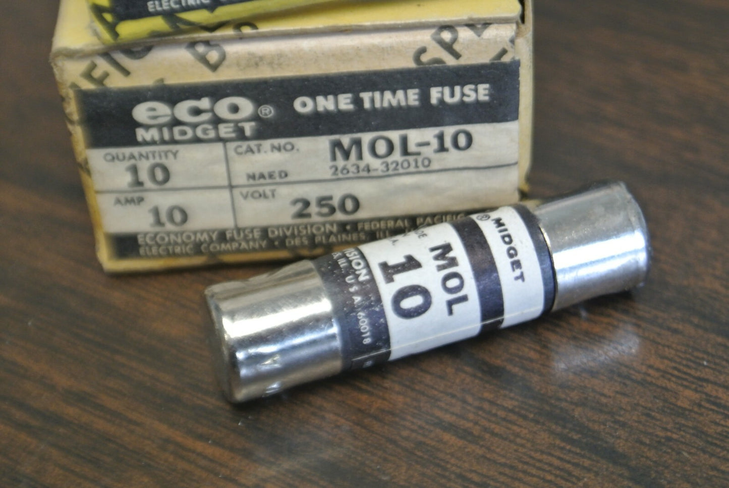 BOX of 10 / ECONOMY / ECO / FPE MOL-10 MIDGET FUSE / 10A / 250V