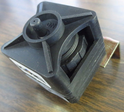 KMC RCC-1109 DIVERTING RELAY w/ BRACKET - NEW SURPLUS