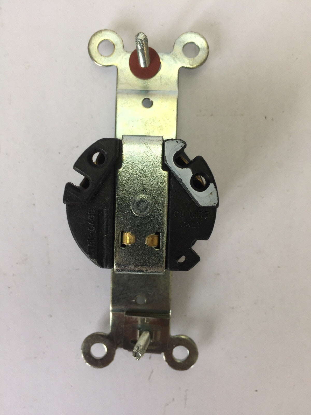 HUBBELL HBL4710 TWIST-LOCK SINGLE RECEPTACLE 15A 125V 2 POLE