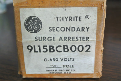 GE 9L15BCB002 THYRITE SECONDARY SURGE ARRESTOR, 0-650V, 2-POLE - NEW SURPLUS