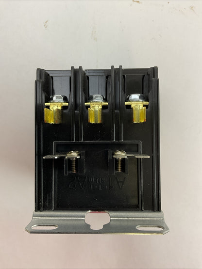 SQUARE D 8910DPA33V02 CONTACOTR SER C 3P 600VAC 20HP 40A COIL 110/120VAC 50/60HZ