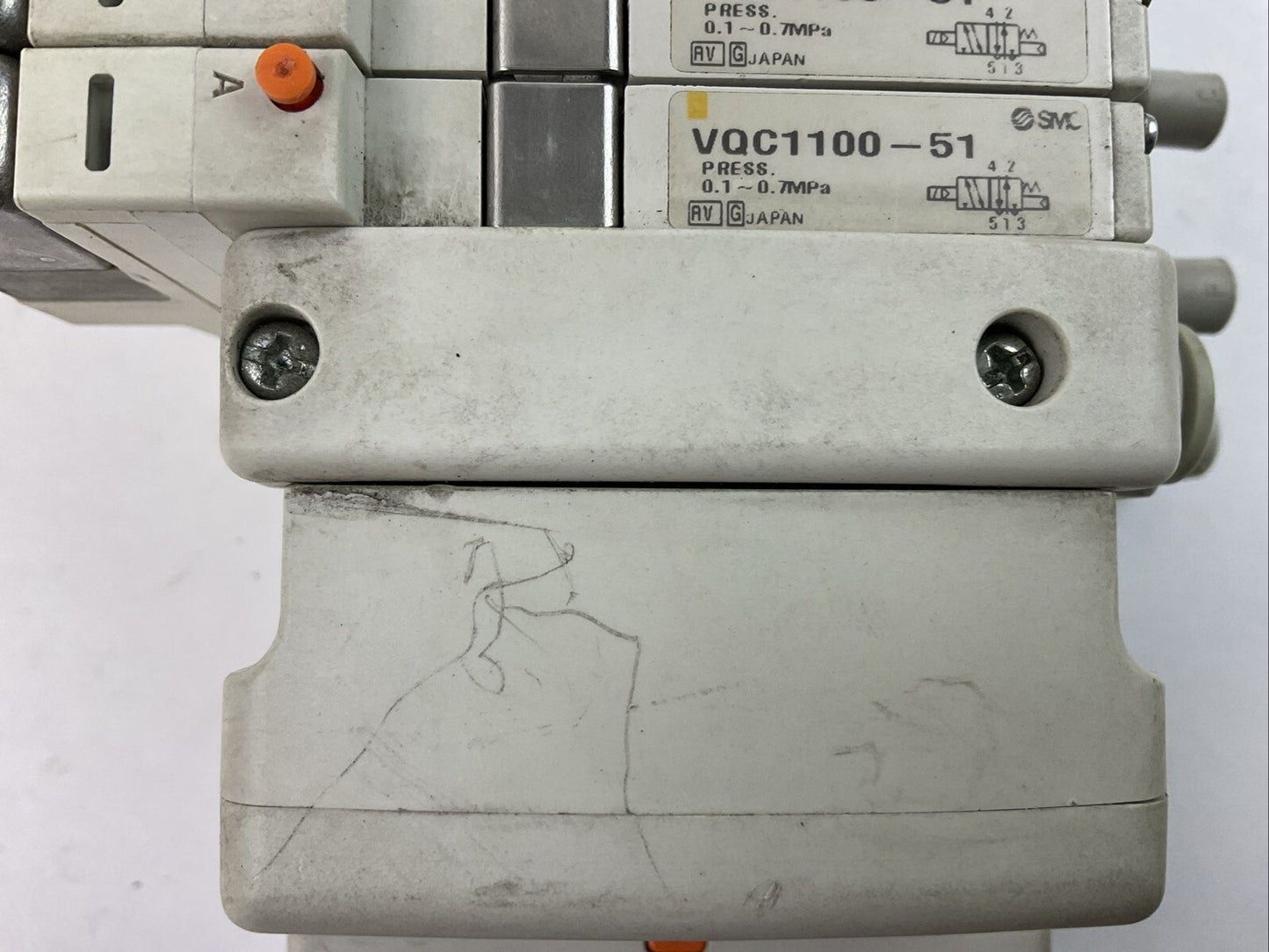 SMC VV5QC11-03C6FD3 MANIFOLD (VQC1400-51 (3) VQC VALVE 0.1-0.7 MPa)