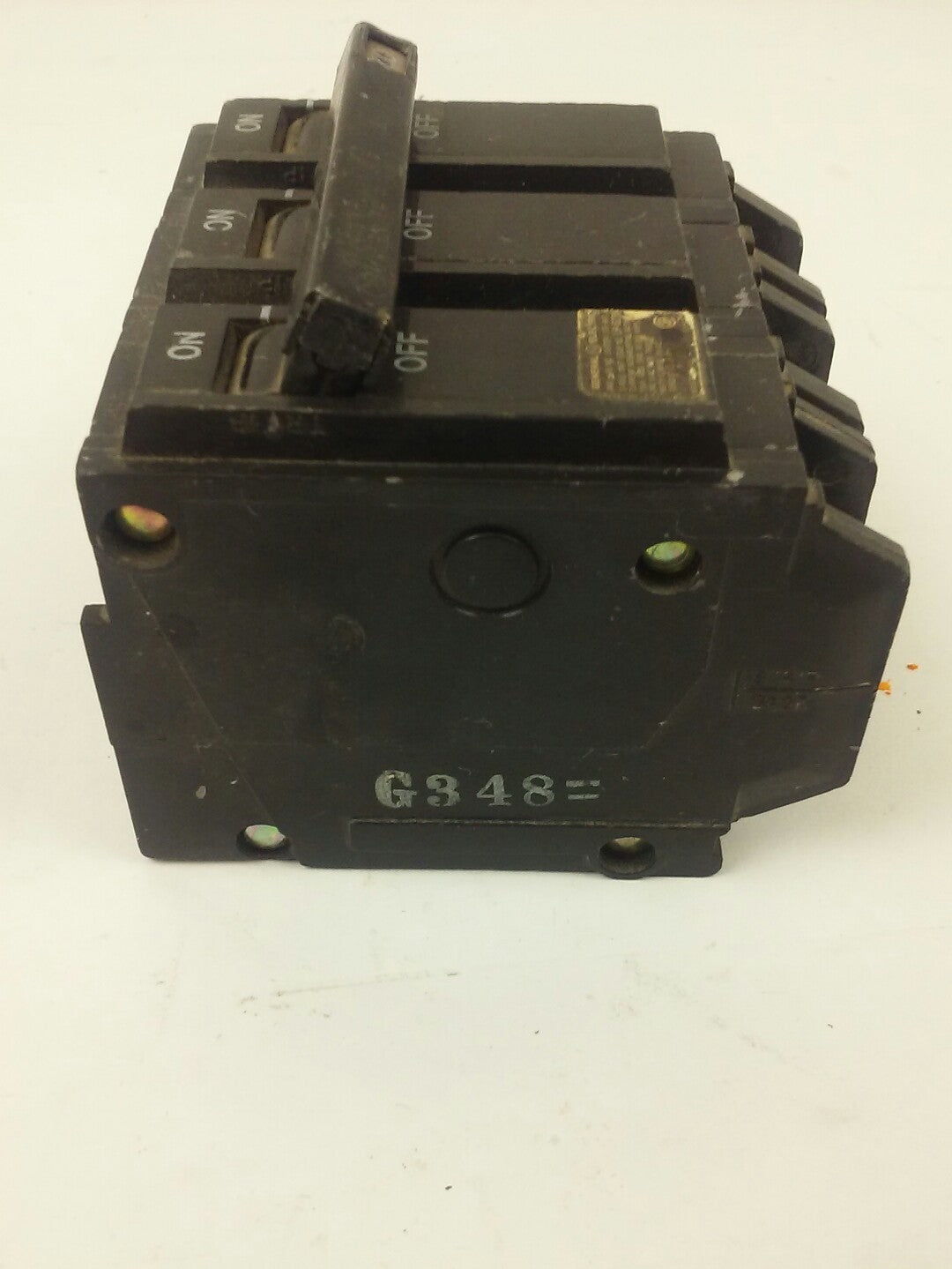 GENERAL ELECTRIC THQL32070 CIRCUIT BREAKER 70A, 240V, 3P, USED MISSING ONE LUG