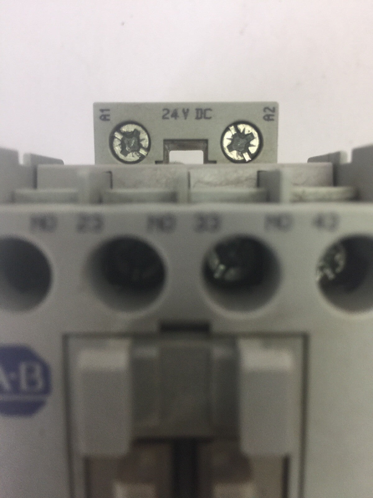 ALLEN BRADLEY 700-CF400Z* CONTACTOR SER A 600VAC COIL 24VDC