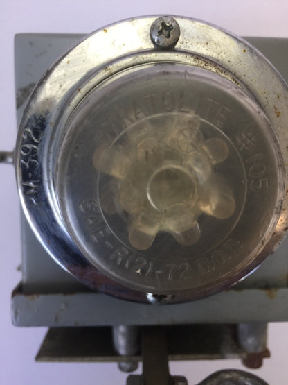 STRATOLITE #105 SAE-R(2)-72 D.O.T. PM-392 ENCLOSURE MISSING/BROKE LED BULB