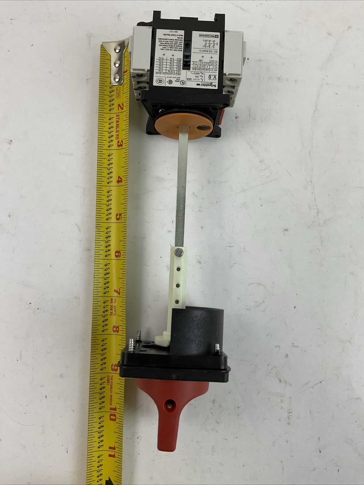SCHNEIDER ELECTRIC 3R1101 V0 DISCONNECT SWITCH 600VAC 25A 3PH 10HP 3POLE