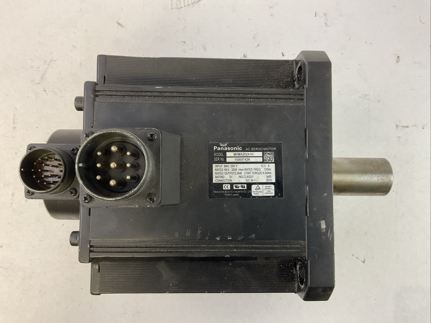 PANASONIC MHMA202A1H AC SERVO MOTOR REV 2000 R/MIN INPUT 200VAC OUTPUT 2.0 kW