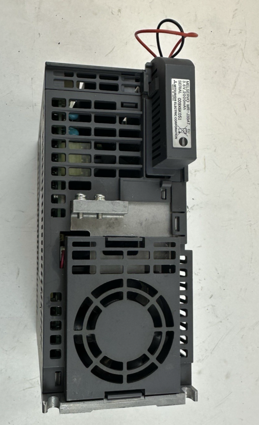 MITSUBISHI MELSERVO-J3 MR-J3-200BS4 AC SERVO DRIVE 3 PHASE 2kW 380-480V 50-60Hz
