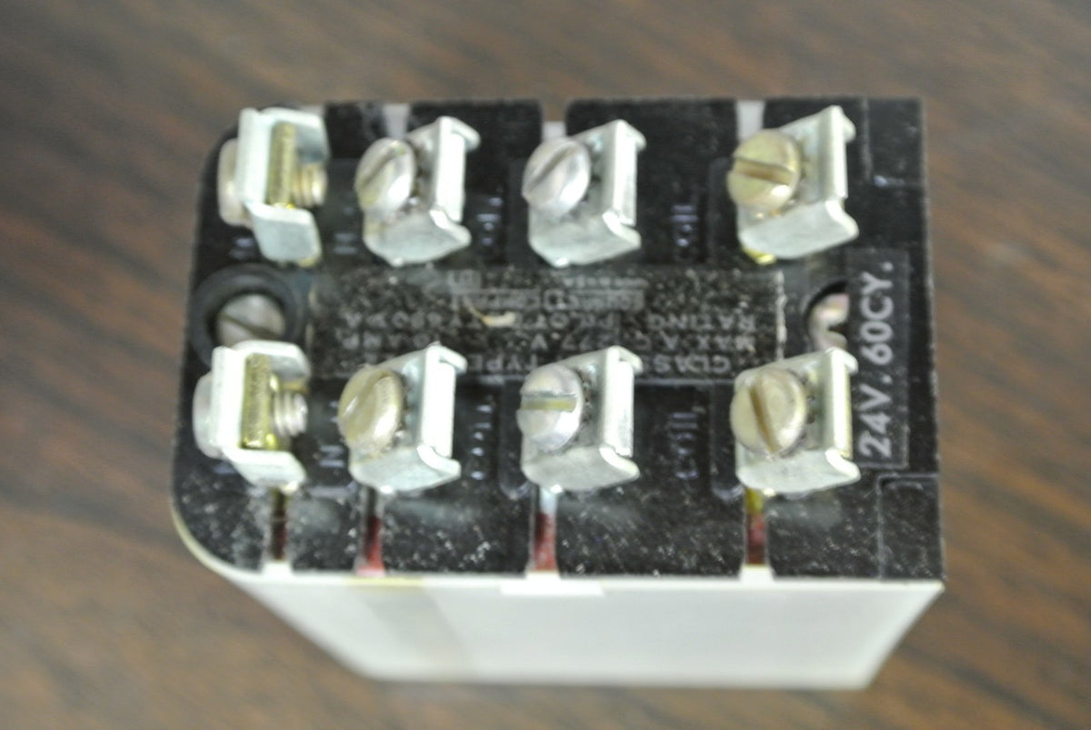 SQUARE D - 8501 FO-22 TYPE F RELAY - 8-SCREW - 24V, 60Hz  - NEW SURPLUS