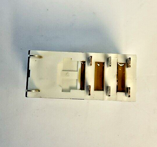 ALLEN BRADLEY 700-HK32Z24 SLIM LINE RELAY 24VDC SER.B ****LOTOF4****