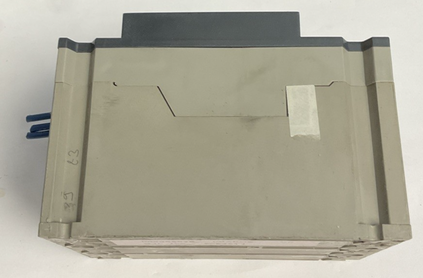 MERLIN GERIN NSE100N NENL34015 CIRCUIT BREAKER 15A 480V *SHUNT WIRE LENGTH VARY*