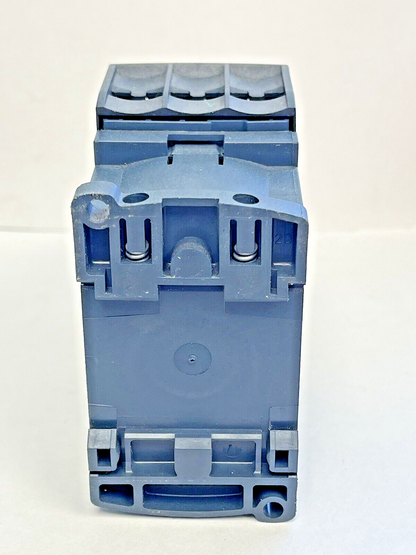 SCHNEIDER ELECTRIC - LC1D32 - CONTACTOR 24VDC & SCHNEIDER LADN20 - CONTACT BLOCK