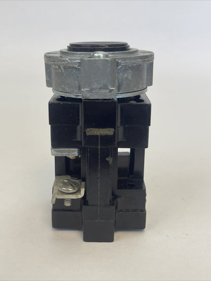 CUTLER HAMMER 10250H479-12 1076 PUSHBUTTON OPERATOR BLACK P.B. BASE MTG.