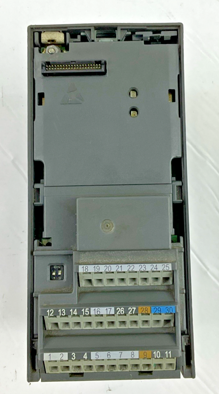 SIEMENS 6SE6440-2UD13-7AA1 FREQUENCY INVERTER MICRMASTER VER. G01/2.20
