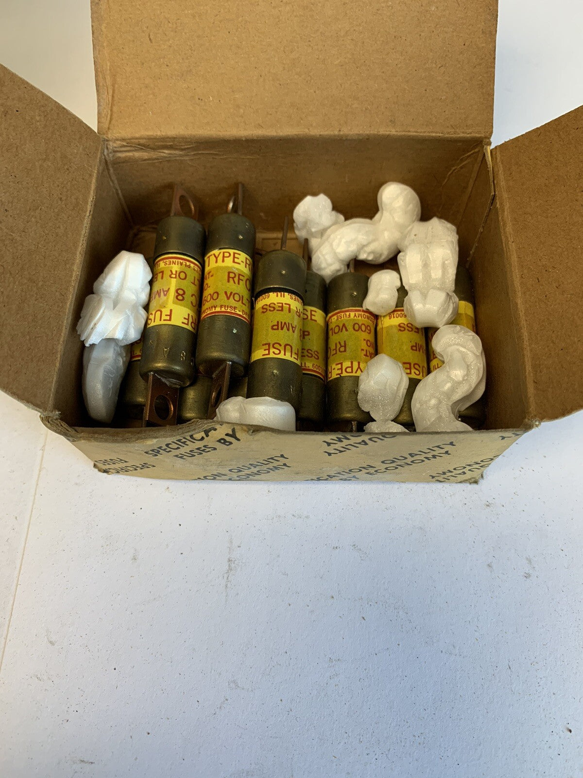 Economy Fuse RFC8 8A 600V Fuse "Lot of 10"