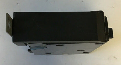 CUTLER HAMMER GHQ1020 20A QUICKLAG CIRCUIT BREAKER 277VAC***LOTOF2***