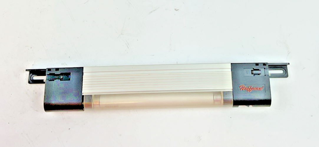 HOFFMAN LF120V15 INDUSTRIAL PANEL LIGHT 115VAC .13A 50/60HZ ***LOTOF2***