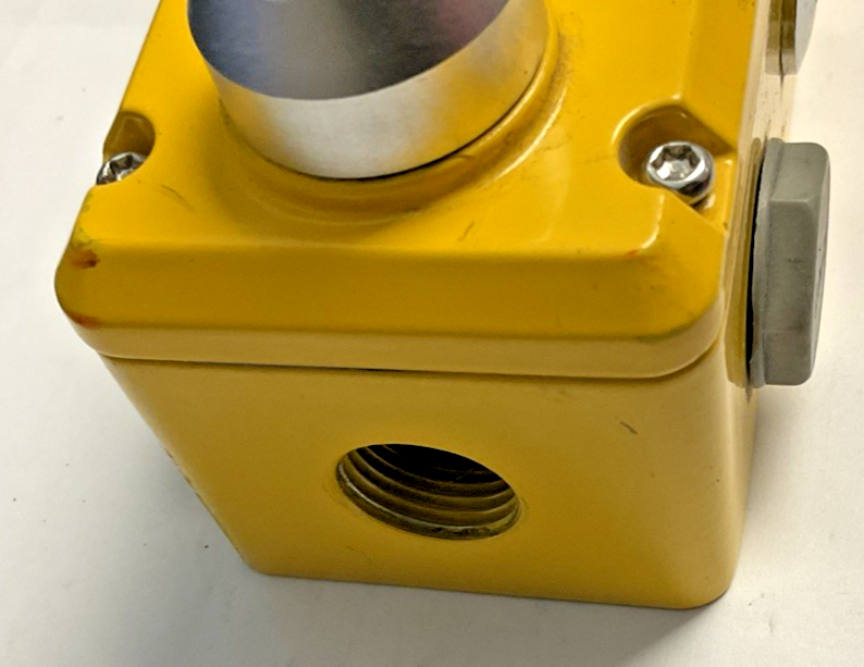 IDEM 142057B FO2207 SAFETY ROPE SWITCH 240V 3A