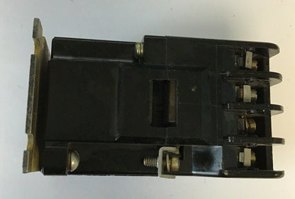 WESTINGHOUSE  BF31A CONTROL RELAY 300VAC 10A 135A582G01