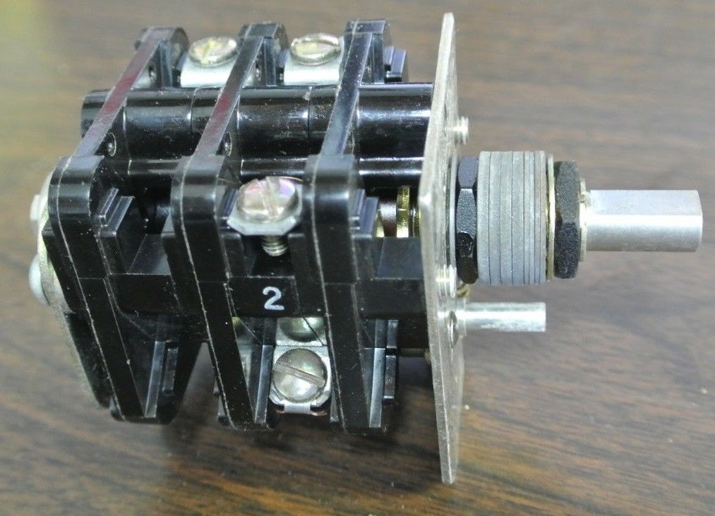 ALLEN-BRADLEY 908531 ROTARY PILOT SWITCH - SPECIAL - BULLETIN 806 - NEW SURPLUS