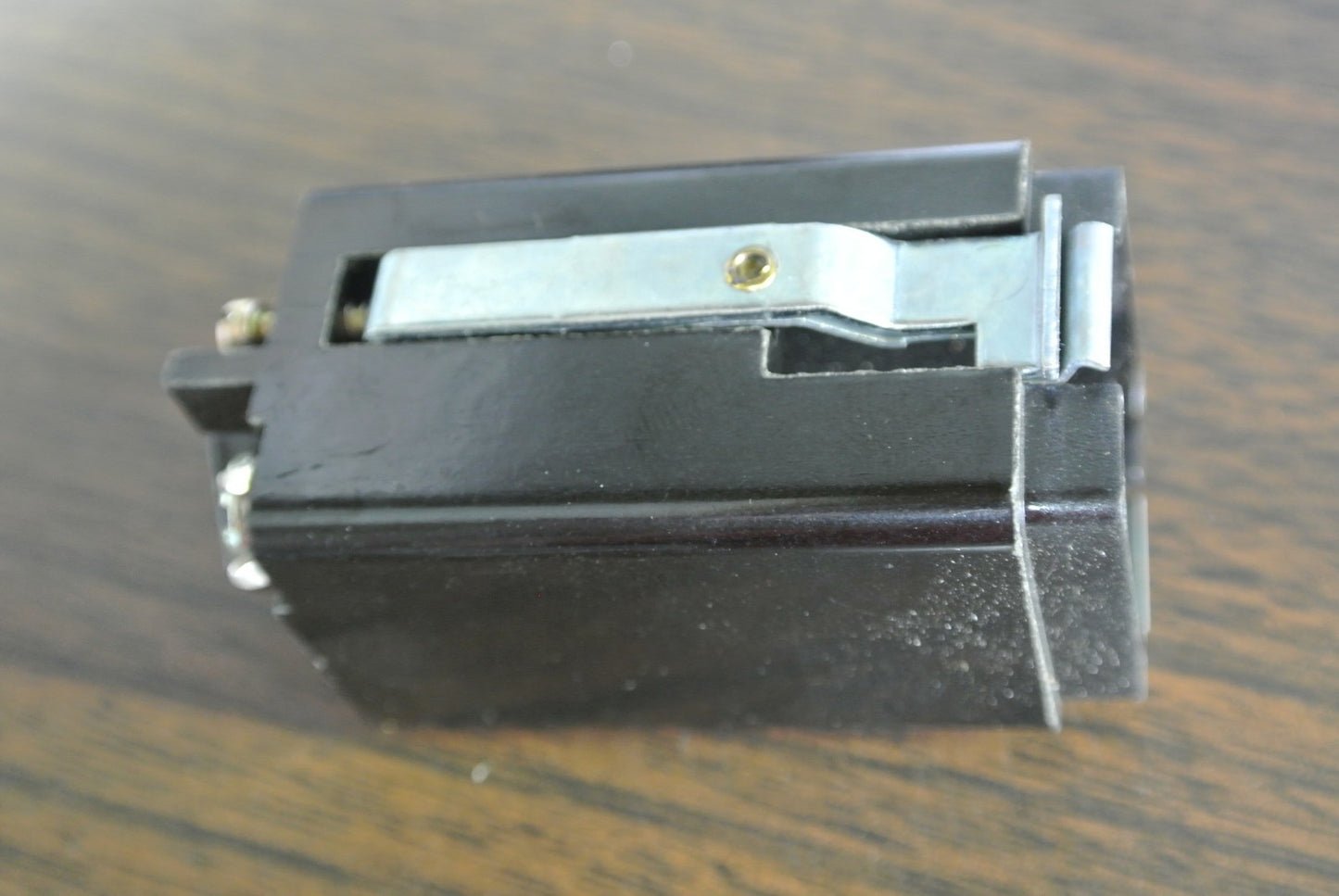 GE CR103C5202 - SQUARE INDICATING LIGHT - GREEN LENS - 125V AC/DC - NEW SURPLUS