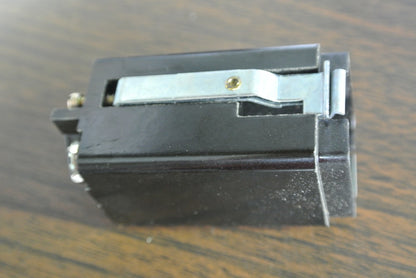 GE CR103C5202 - SQUARE INDICATING LIGHT - GREEN LENS - 125V AC/DC - NEW SURPLUS