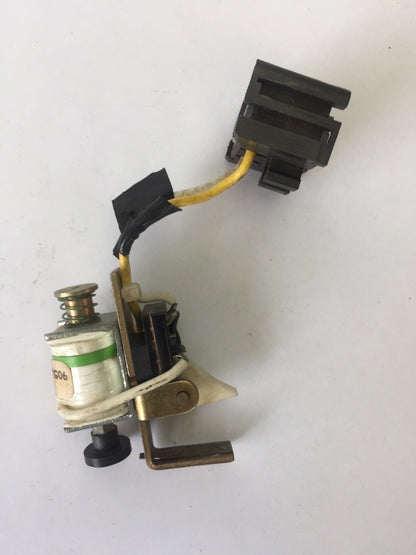 CUTLER HAMMER WESTINGHOUSE 6641C87G06 SHUNT TRIP SNT2T11K