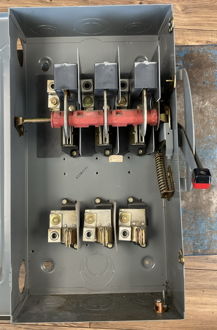 SQUARE D H364 SERIES D2 FUSIBLE SAFETY SWITCH 600VAC 200AMP 3POLE 3PH 150HP