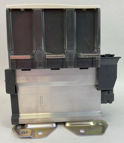 SCHNEIDER ELECTRIC T02HN13F7 SIZE 6 CONTACTOR TeSys LX1FK110 110-120VAC 40-400Hz